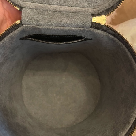 LV CANNES COSMETIC VANITY HANDBAG EPI BLACK - Picture 7 of 10